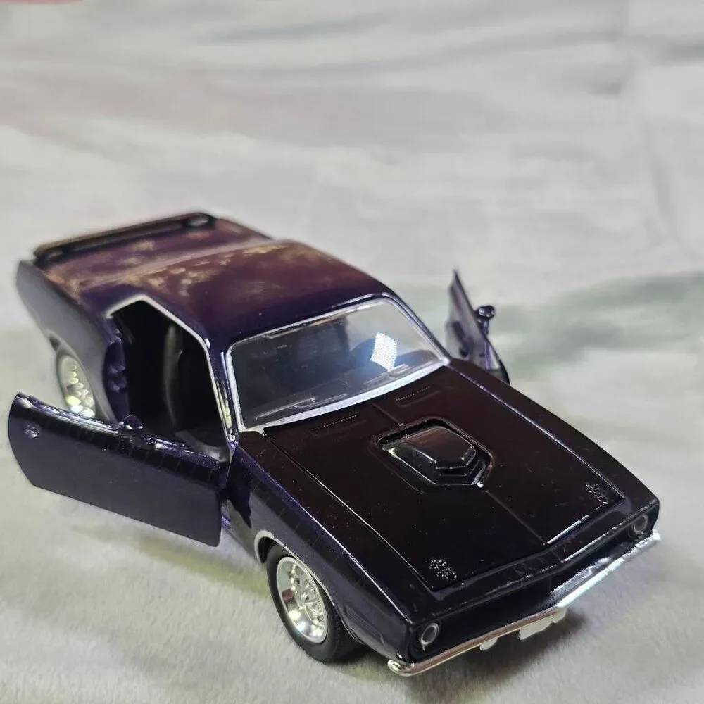 1970 Plymouth Cuda Collectible Diecast Model Car